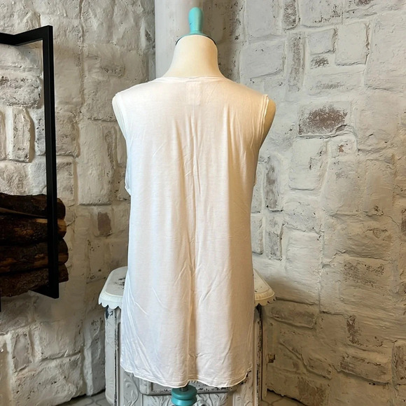 Freeloader | Playful Cat Print Tank Top - Picture 5 of 6